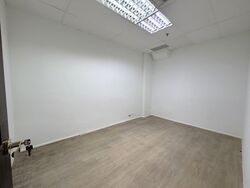 North Bridge Centre (D7), Office #554722981